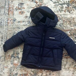 London Fog 3t boys puffer jacket with detachable hood.